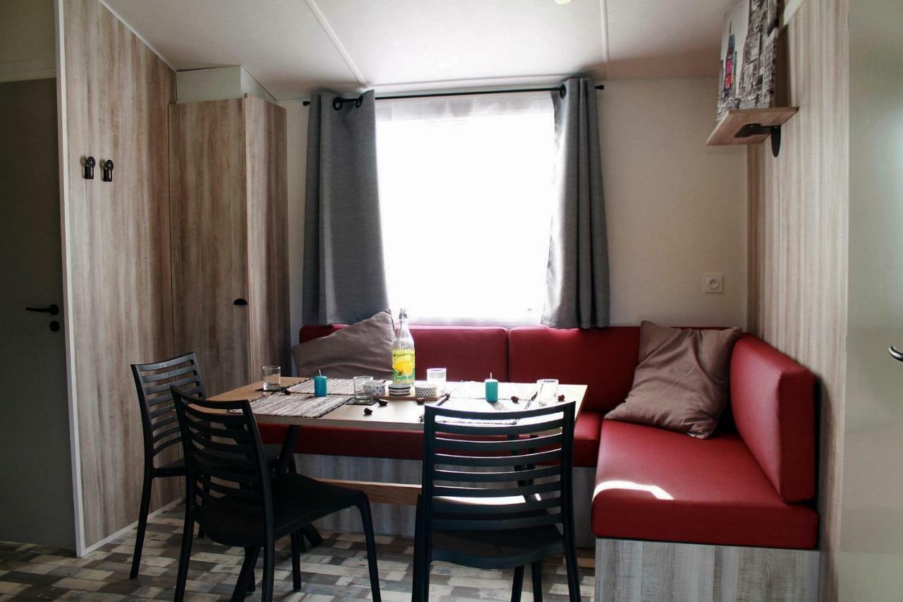 Camping Au Pre De L'Etang Sainte-Foy  Ngoại thất bức ảnh